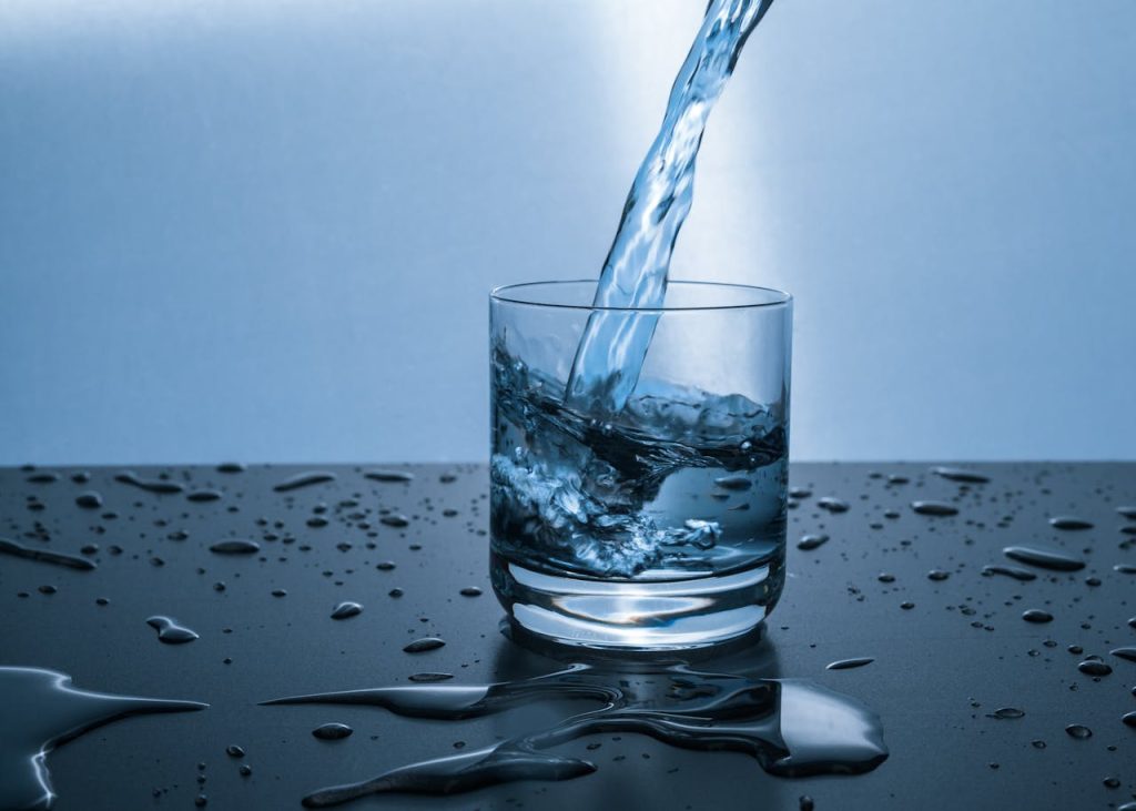 5 Smart Ways to Save Money with a Water Filtration System